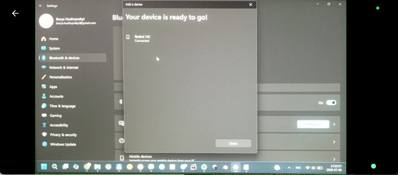 Dittu connected and watching the monitor over Bluetooth